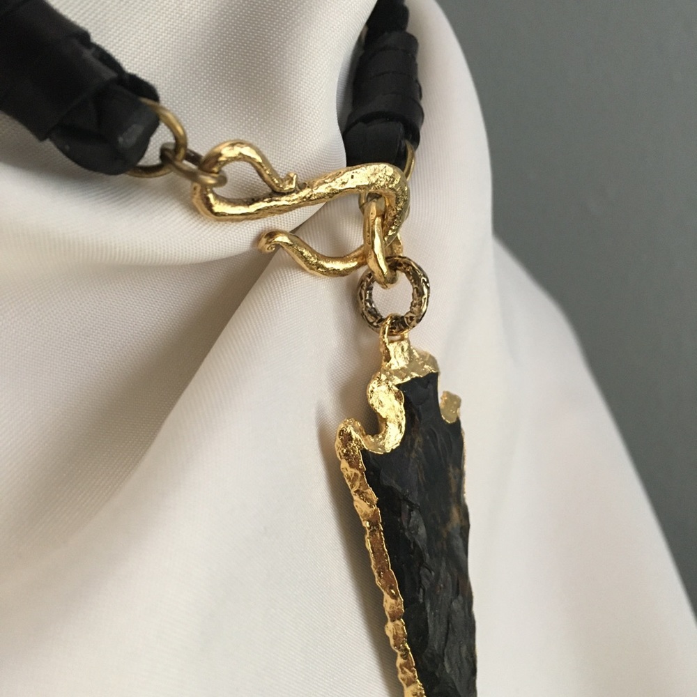 Jasper Agate Arrowhead Deerskin Leather Choker - Picture 5 of 8